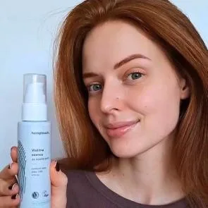 Vlažilna esenca za sijočo polt 100 ml